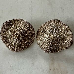 Vintage Silver gold platinum color shell vintage 1980s earrings by JEM